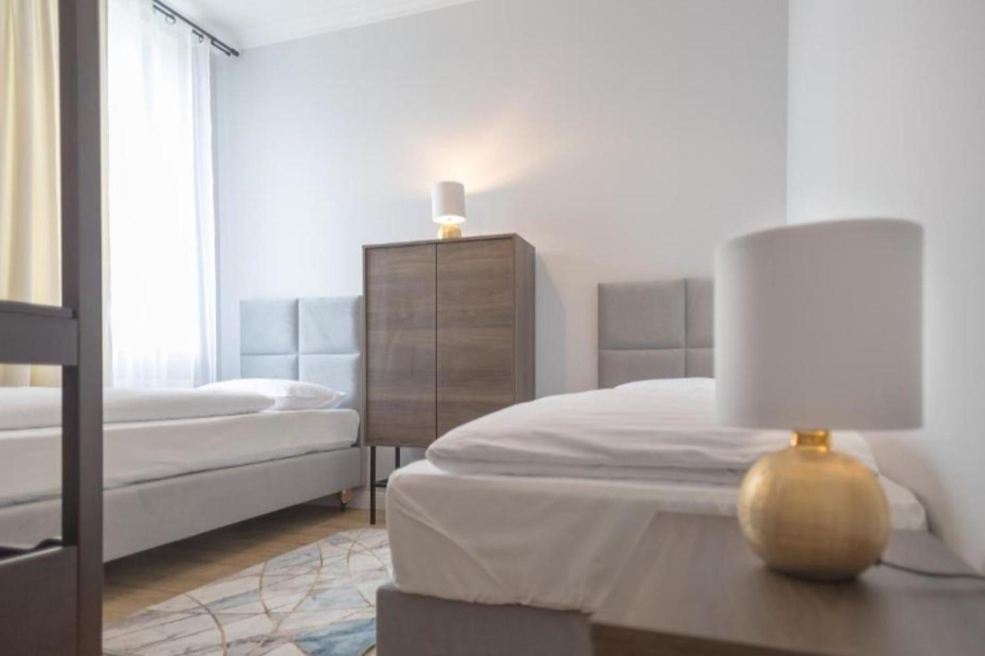 The 10 Nimf Ma I Kapiel Piwna Apartment